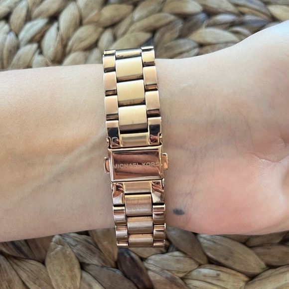 Michael Kors Bradshaw Watch 5799 - Picture 4 of 7